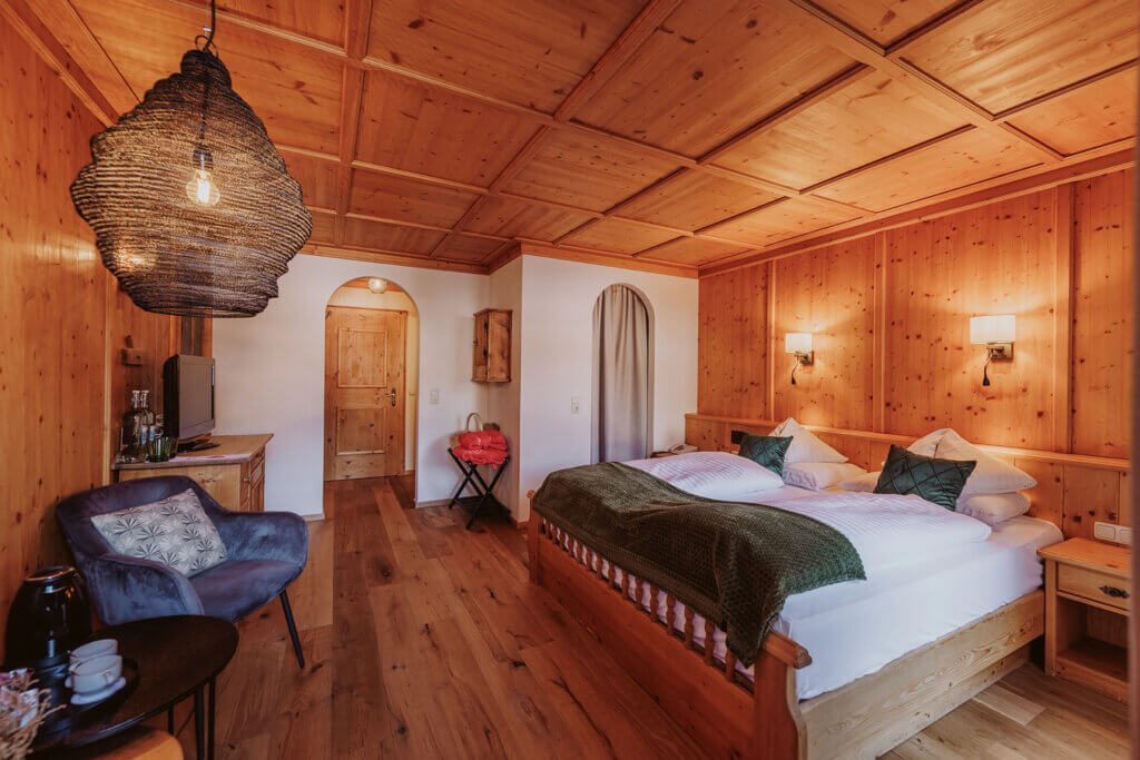 dorfhotel-gluecksschmiede-zimmer-doppelzimmer-vintage