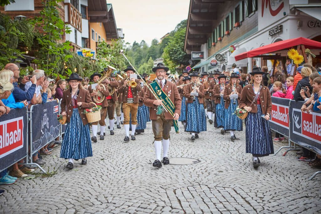 dorfhotel-gluecksschmiede-blog-hinterglemmer-bauernmarkt